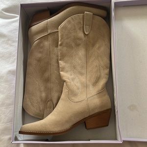 Never been worn- Madden girl cowgirl boots